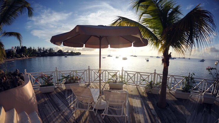 Coco Reef Resort & Spa